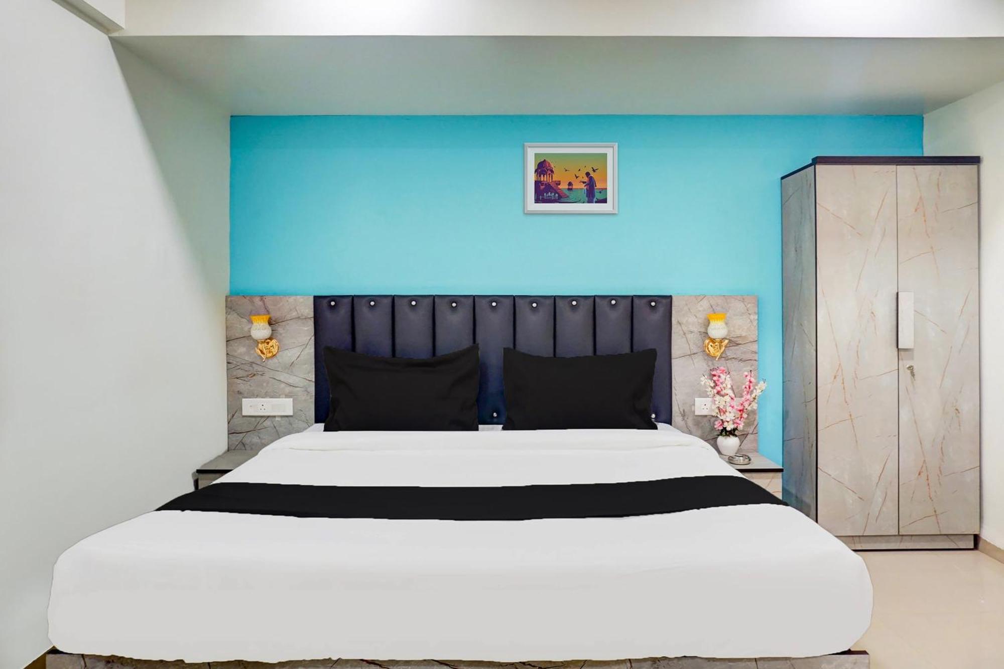 Yerandwane Super Collection O Vardhan Plaza מראה חיצוני תמונה