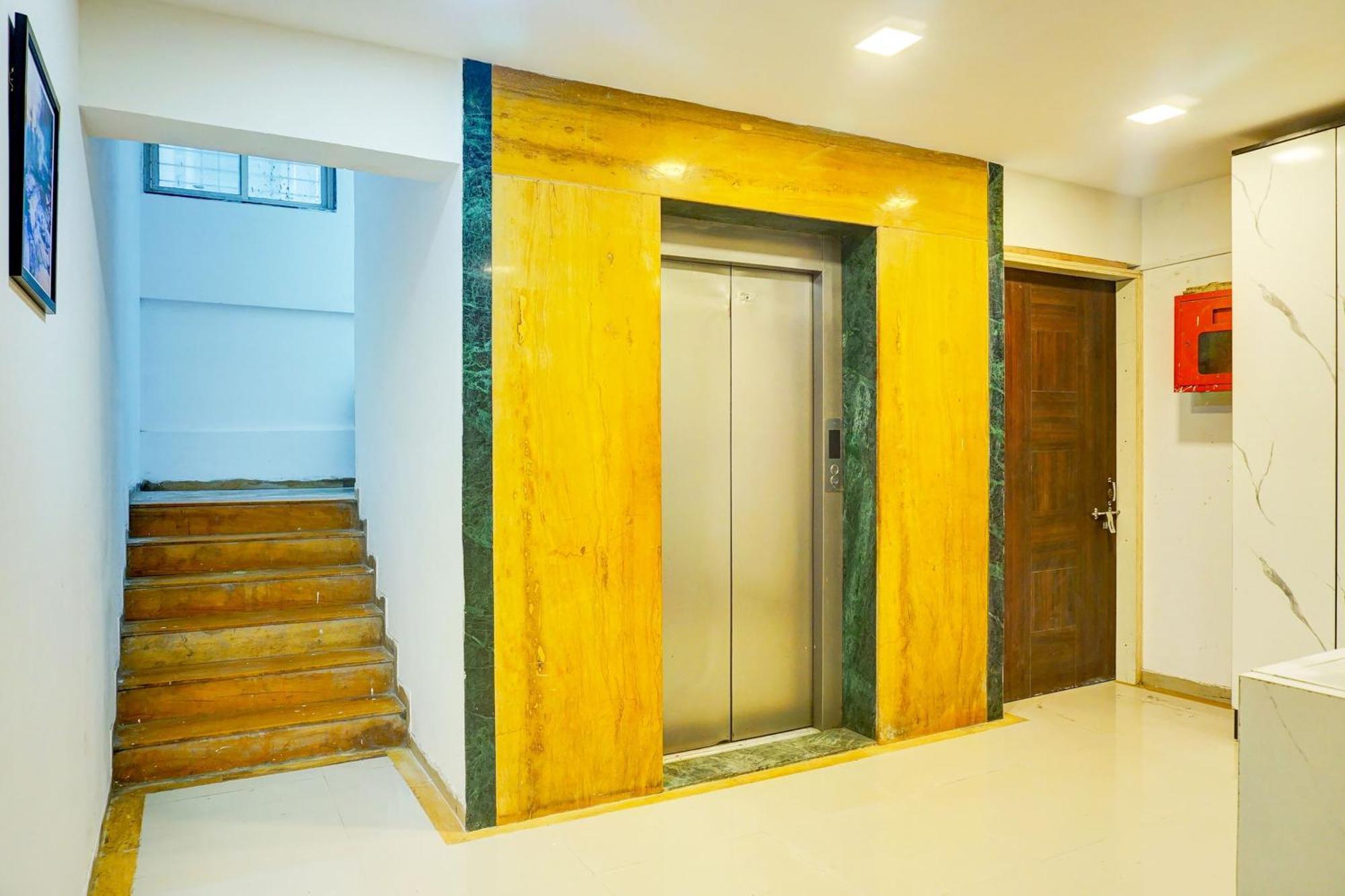 Yerandwane Super Collection O Vardhan Plaza מראה חיצוני תמונה